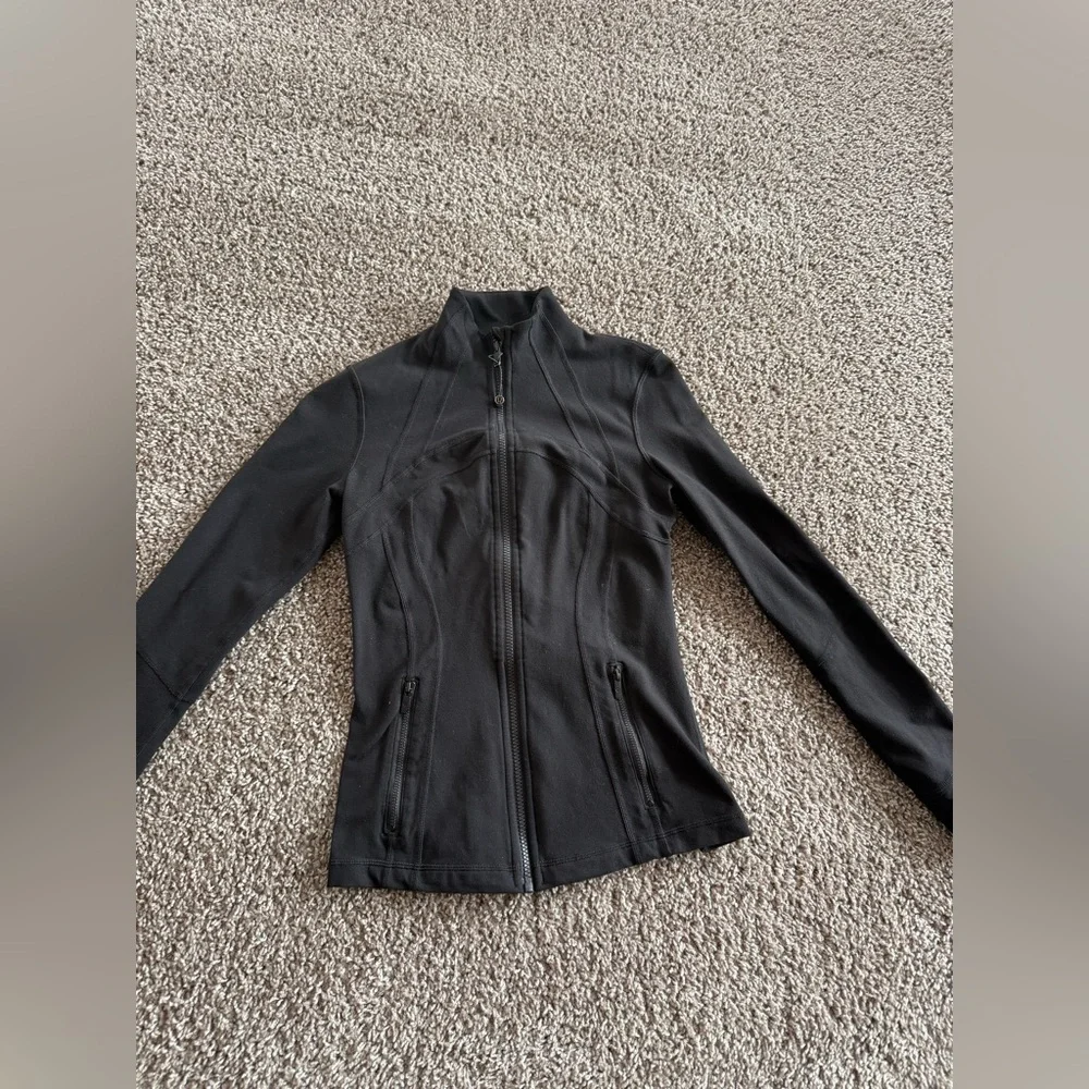 Lululemon Define Jacket - Picture 4 of 6
